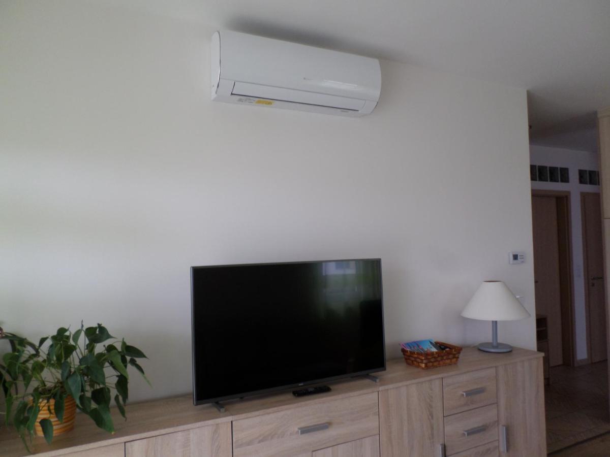 Lakoparki Apartman Veszprém Exteriör bild