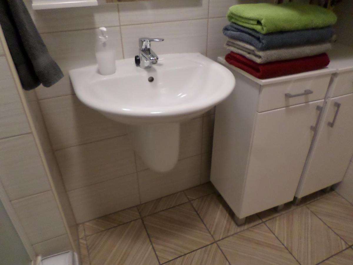 Lakoparki Apartman Veszprém Exteriör bild