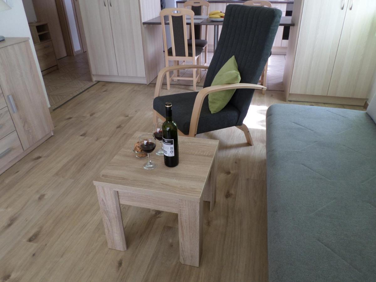 Lakoparki Apartman Veszprém Exteriör bild