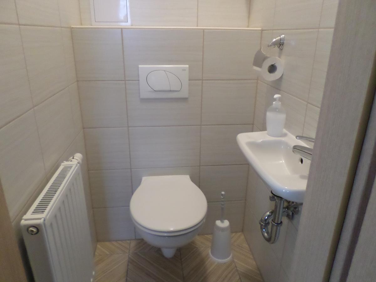 Lakoparki Apartman Veszprém Exteriör bild