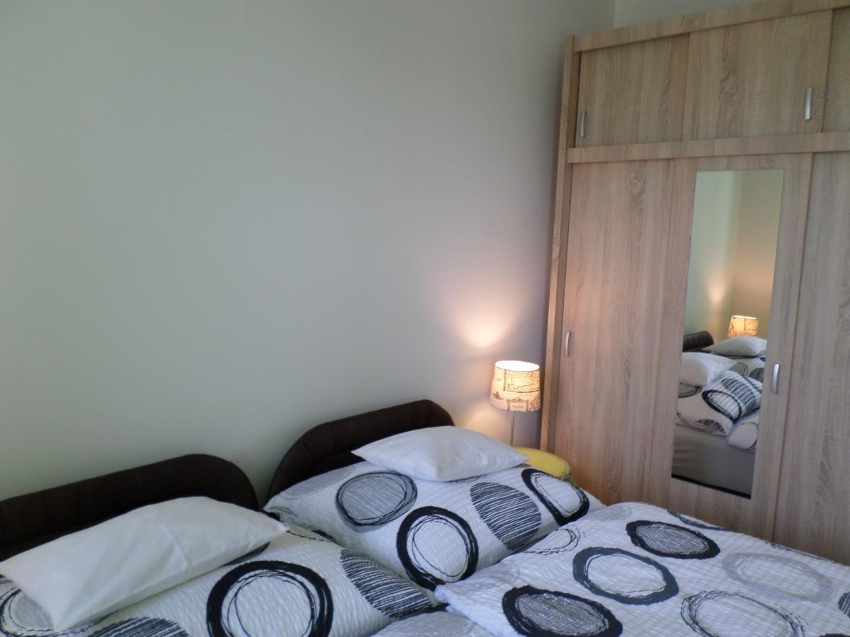 Lakoparki Apartman Veszprém Exteriör bild